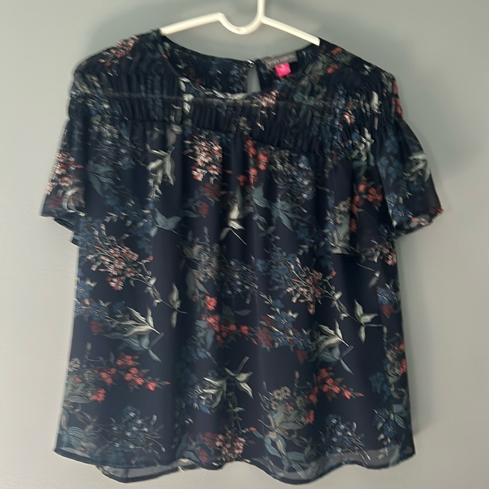 Vince Camuto Floral Elbow Sleeve Blouse medium Lined Front Sheer Sleeve
